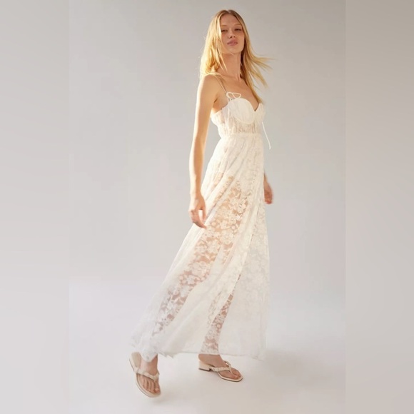 NWT For Love and Lemons Lorena Dress in size Medium - Picture 9 of 16